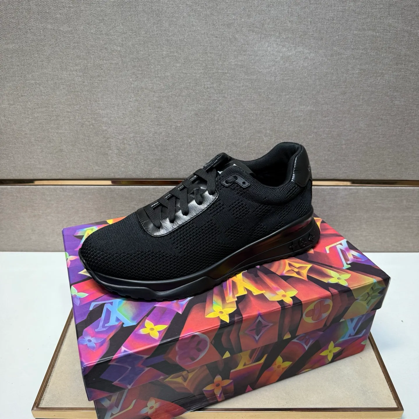 ⬛️Men's shoes 💰p540 [LV～] Men's casual shoes 2025z cabinet sales simultaneously 🔶Size: 38-44 #️⃣ 🔷4 colors🔜The upper is made of multi-material splicing➕Mesh lining, comfortable and breathable, sole: original comfortable and wear-resistant outsole, ⚠️real thing📱photographed🎬real thing is better📢📢📢